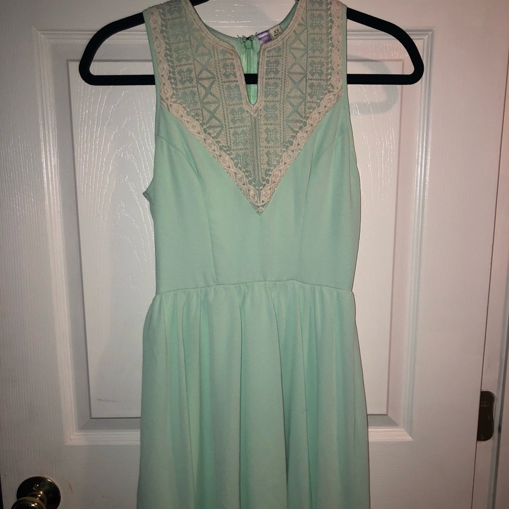 High- Low mint green dress